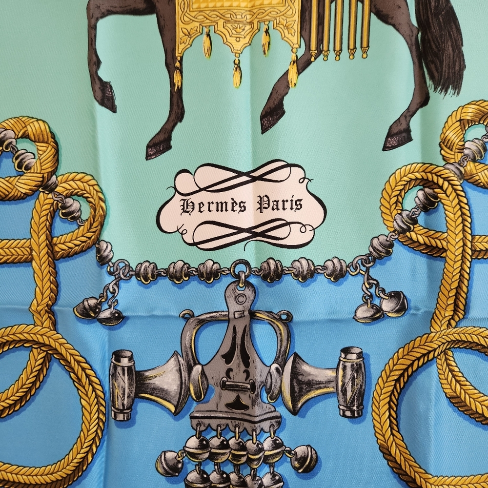HERMES Palefroi Silk Scarf By Françoise De La Perriere 34 Inches Excellent - Picture 5 of 5